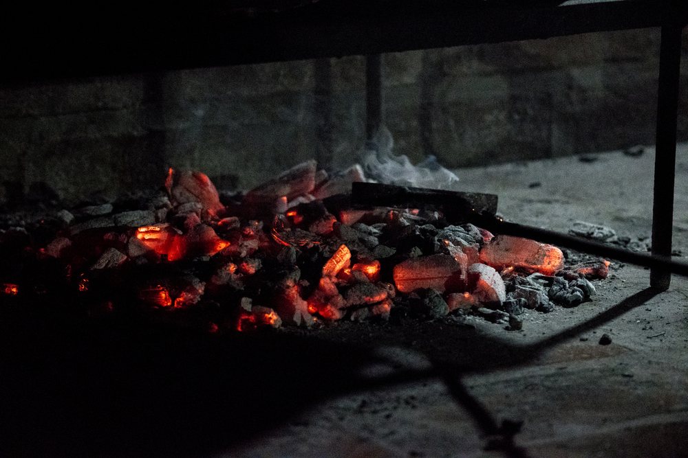 Las brasas de una parrilla